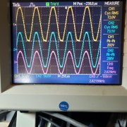 Scope Both Outputs at 200V P-P No Load.jpg