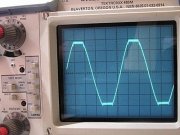 Clipping 1KHz 10V DIV Clip at 5 Ohms.jpg