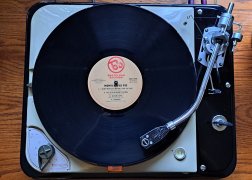 Moms Apple Pie Banned Cover.jpg